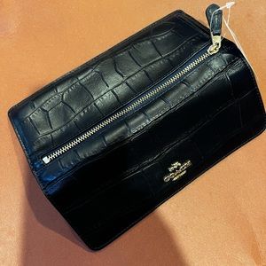 Emboss croc soft wallet